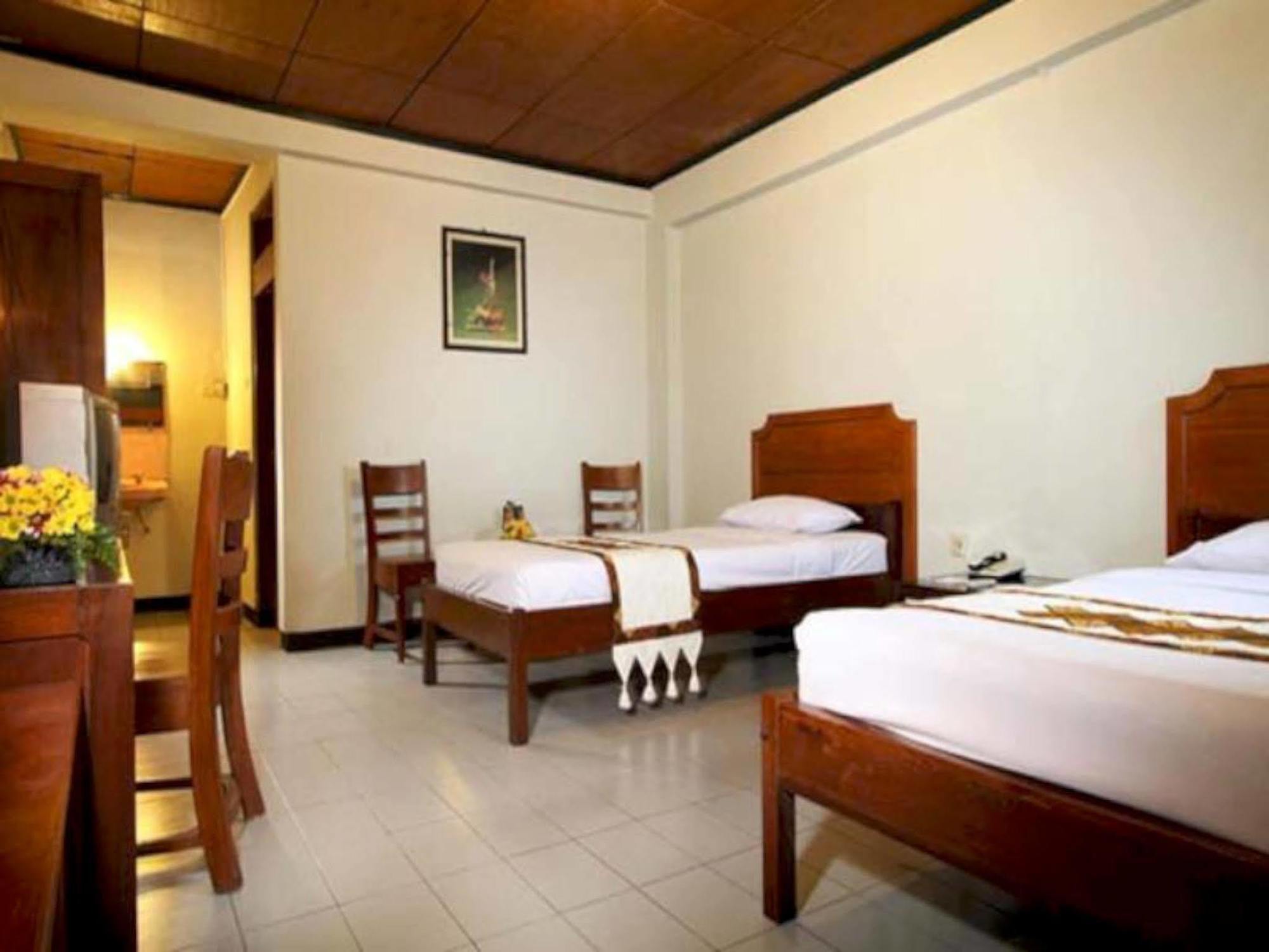 Cakra Kembang Hotel Kejayan Dış mekan fotoğraf